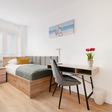 Easy Rent- Paganiniego 33, Two Bedrooms, 24h Check-in